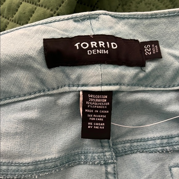 NWT Torrid Women's Pool Blue Jegging Size 22S - Picture 7 of 8